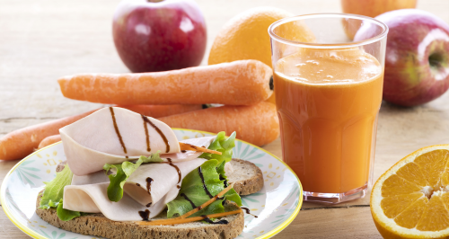 Carrot, apple and orange juice  whole wheat bread with sliced chicken breast and balsamic vinegar