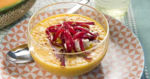 Melonen-Gazpacho mit Bresaola in Juliennestreifen